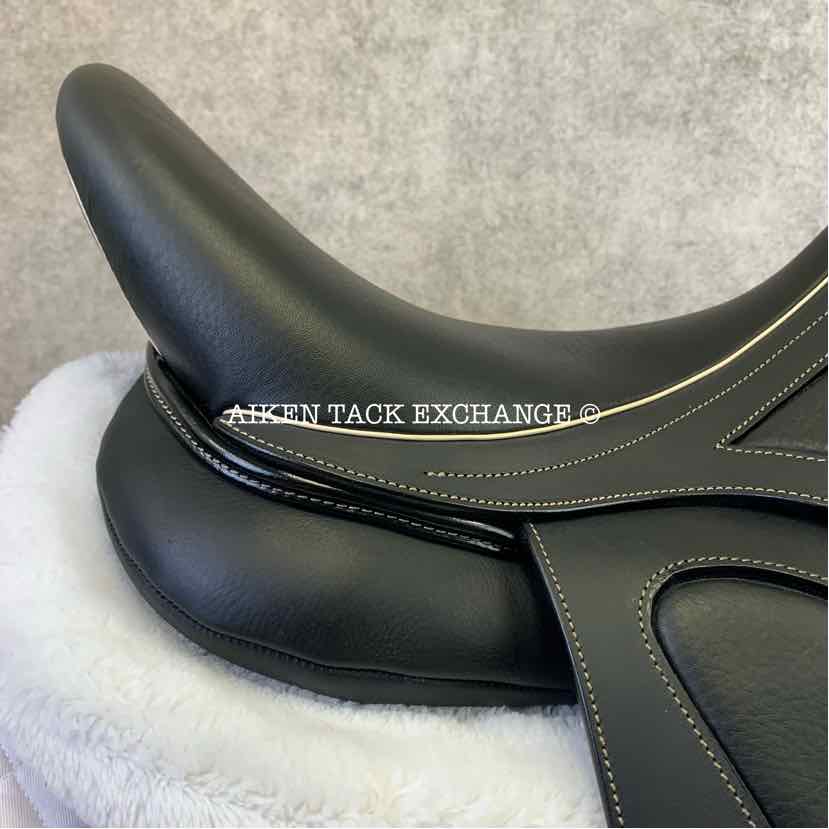 2022 MaxFlex Melina Pro Monoflap Dressage Saddle, 17.5" Seat, Flex Tree - Adjustable (Custom Gullet), Wool Flocked Pony Panels