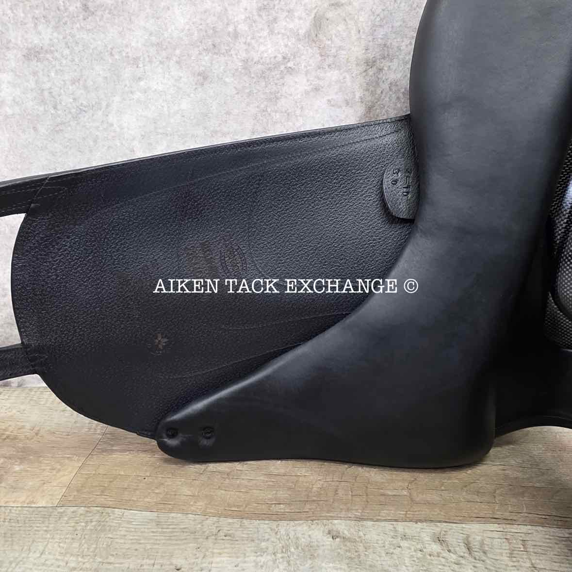 2023 Devoucoux Makila Harmonie Monoflap Dressage Saddle, 17" Seat, 1A Flap - Short, Dynamick Tree - Medium, D3D Panels, Full Buffalo Leather