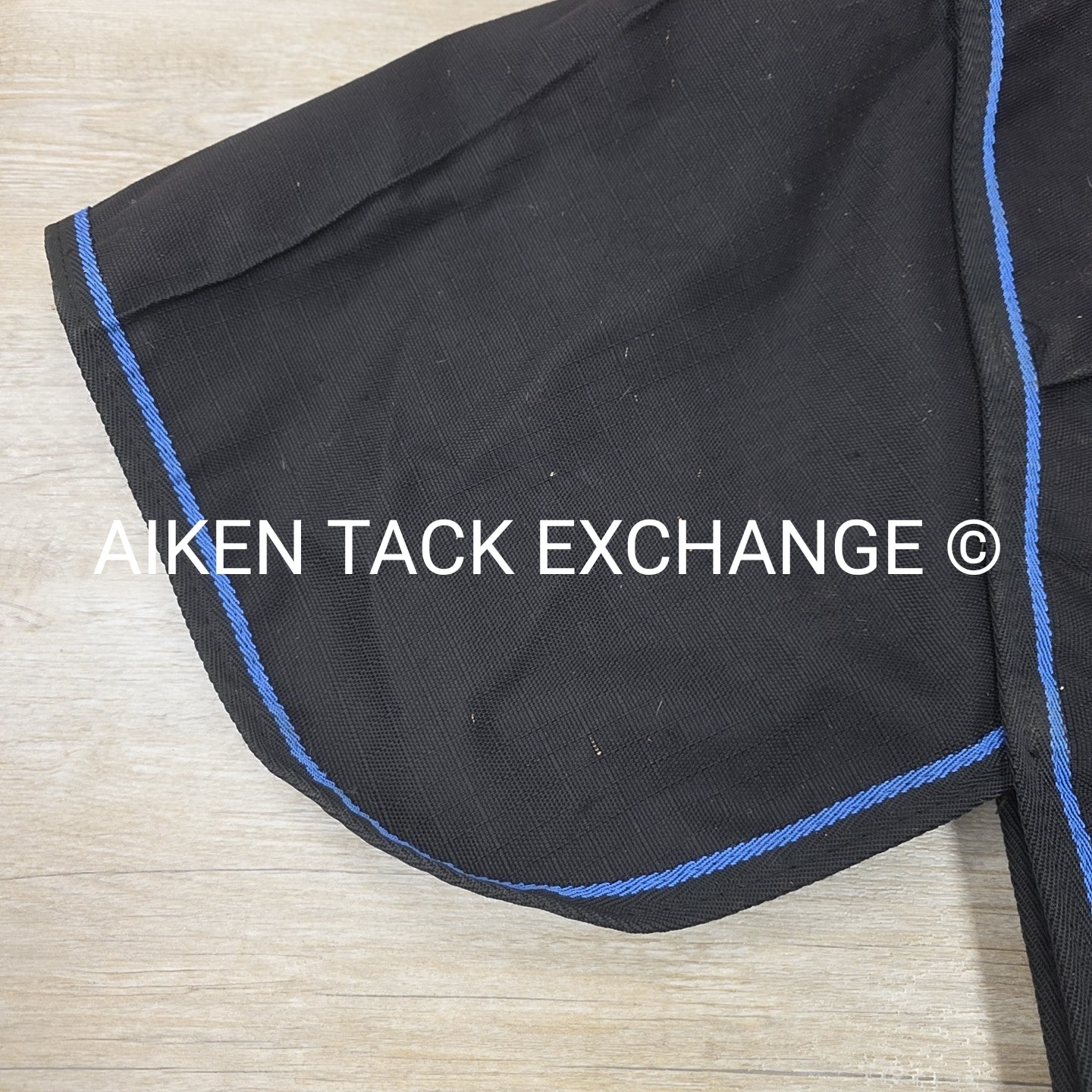 Horze Avalance Medium Weight Turnout Blanket, Size 72"