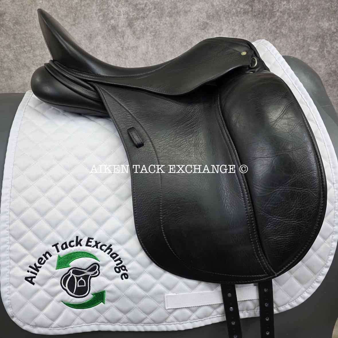 **SOLD** 2011 Schleese Triumph Dressage Saddle, 18" Seat, Adjustable AdapTree, Wool Flocked Panels