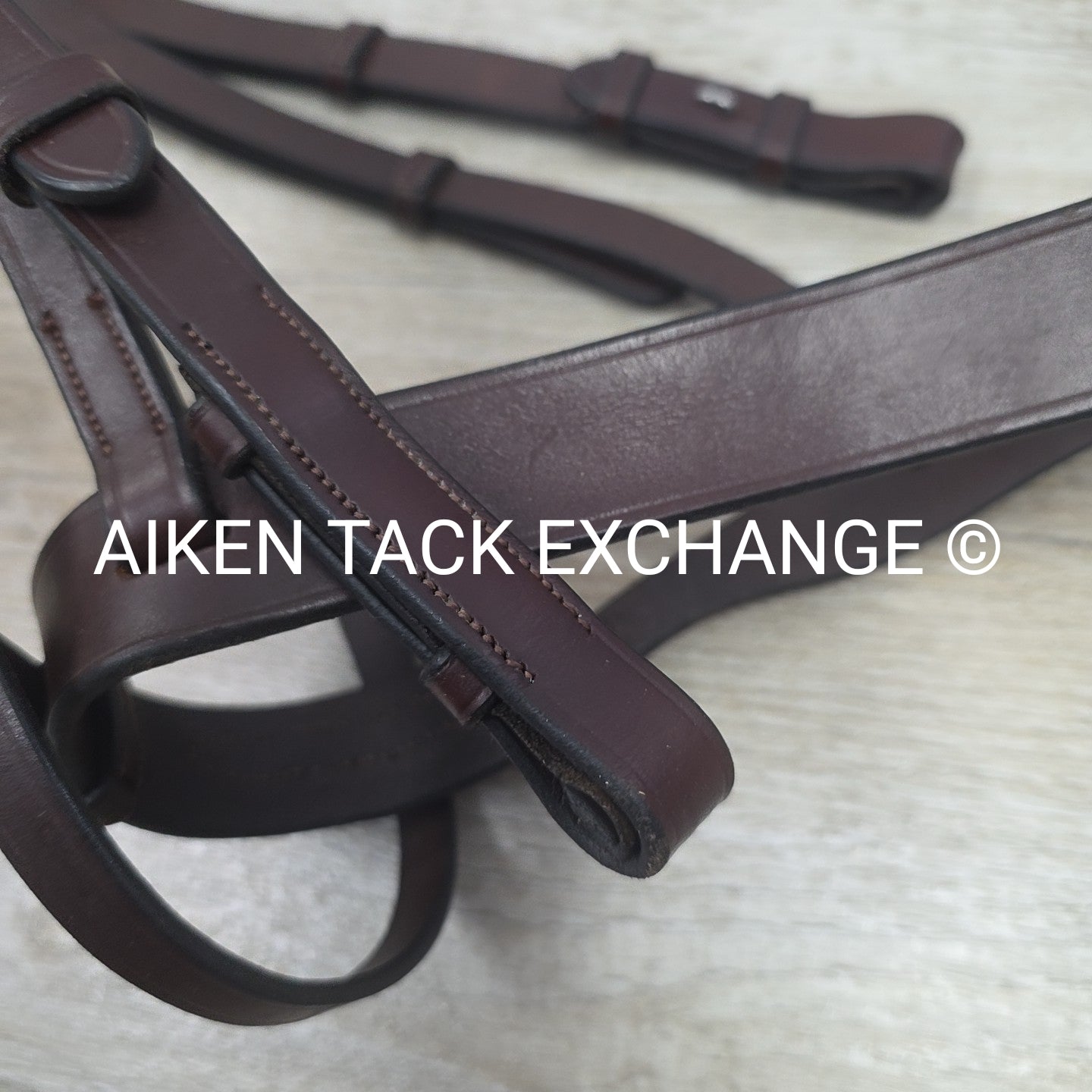 KL Select Foxwell Flat Hunt Bridle with Matching Laced Reins, Brown, Size Full