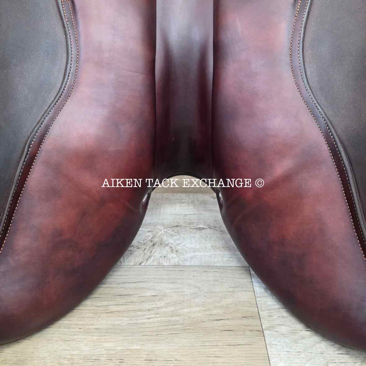 **SOLD** 2017 CWD SE02 Close Contact Jump Saddle, 17.5" Seat, 3C Flap, Medium Tree, Foam Panels