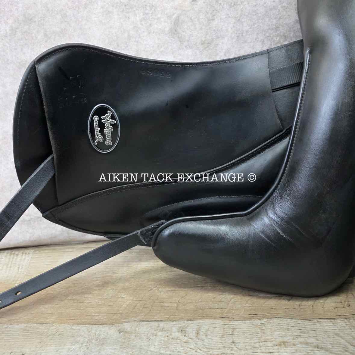 **On Trial** 2017 Custom Saddlery Wolfgang Gemini R Monoflap Dressage Saddle, 17.5" Seat, Adjustable Tree, Wool Flocked Panels