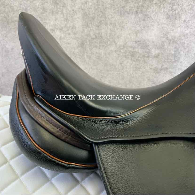 2017 Sommer Espirit Dressage Saddle, 17.5" Seat, 31.5 Tree - Wide (Adjustable), Wool Flocked Panels