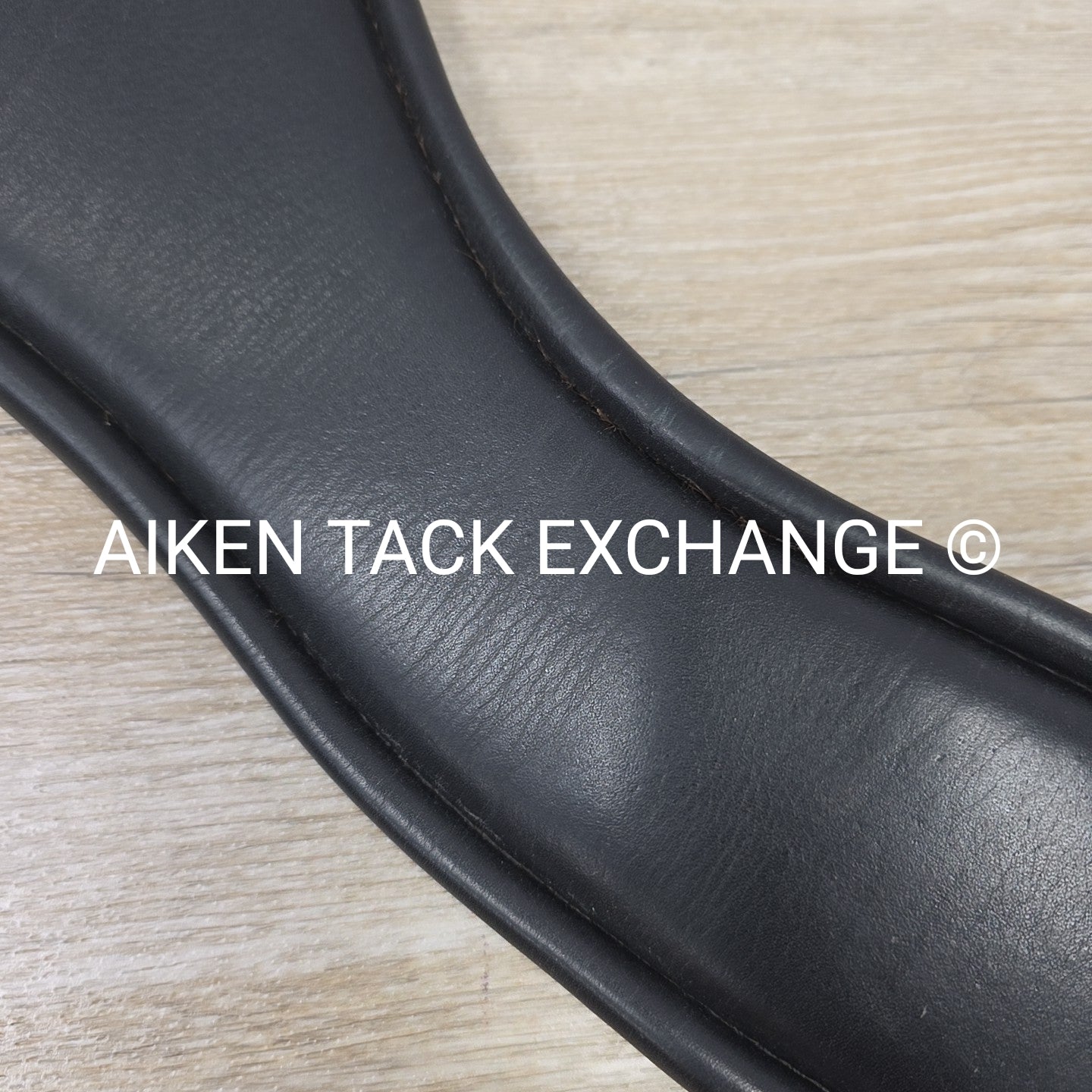 Anatomic Shoulder Relief Padded Dressage Girth, Black, 28"