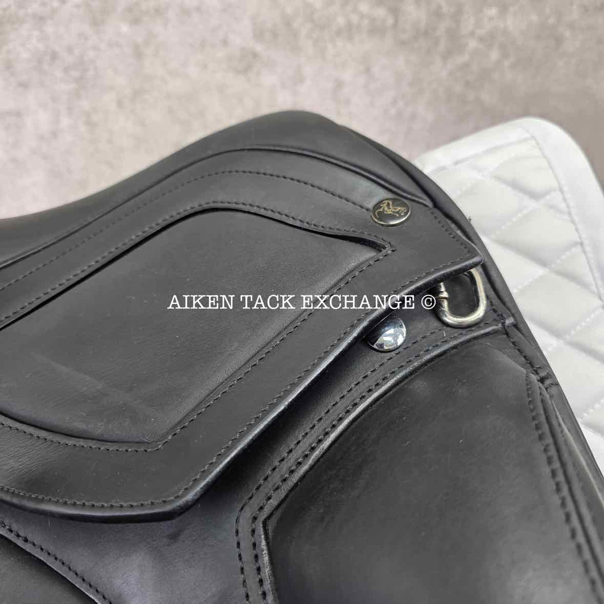 2022 MaxFlex Melina Pro Monoflap Dressage Saddle, 17" Seat, Flex Tree - Extra Wide (Adjustable), Wool Flocked Panels