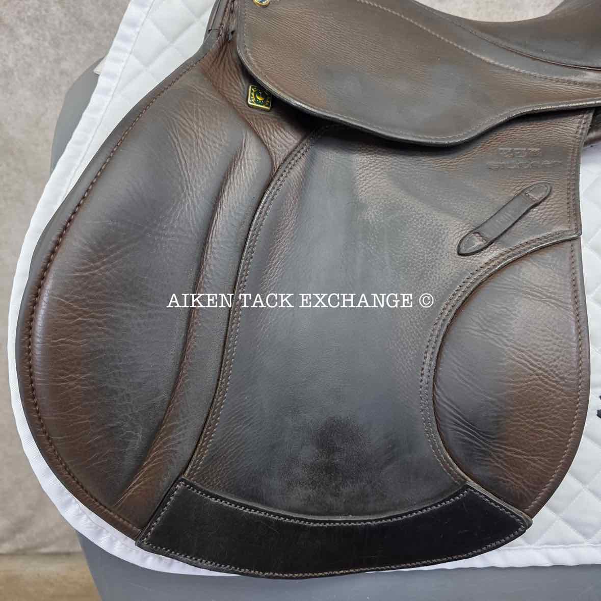 2007 Stubben Roxane Deluxe Jump Saddle, 18.5" Seat, 32cm Tree - Wide Tree, Wool Flocked Panels