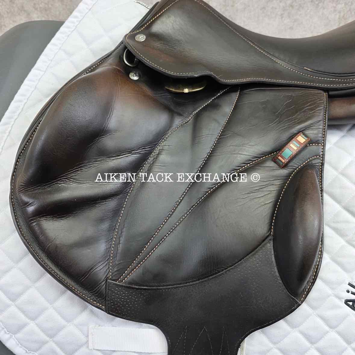 2018 Voltaire Lexington Monoflap Jump Saddle, 17" Seat, 0A Flap, Medium Wide Tree, PRO Panels, Full Buffalo Leather