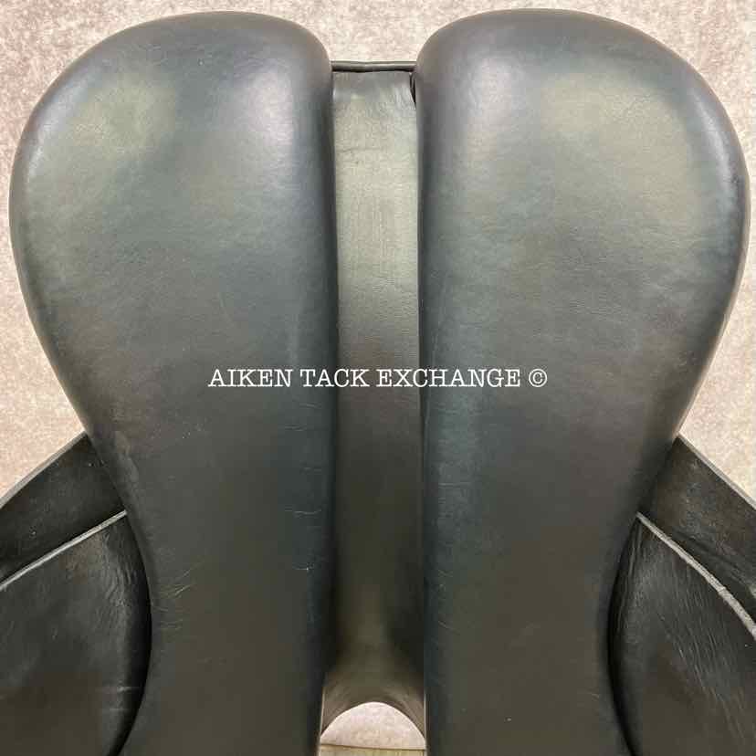 Lauriche by AJ Foster Dressage Saddle, 18" Seat, Medium Tree, Foam Panels
