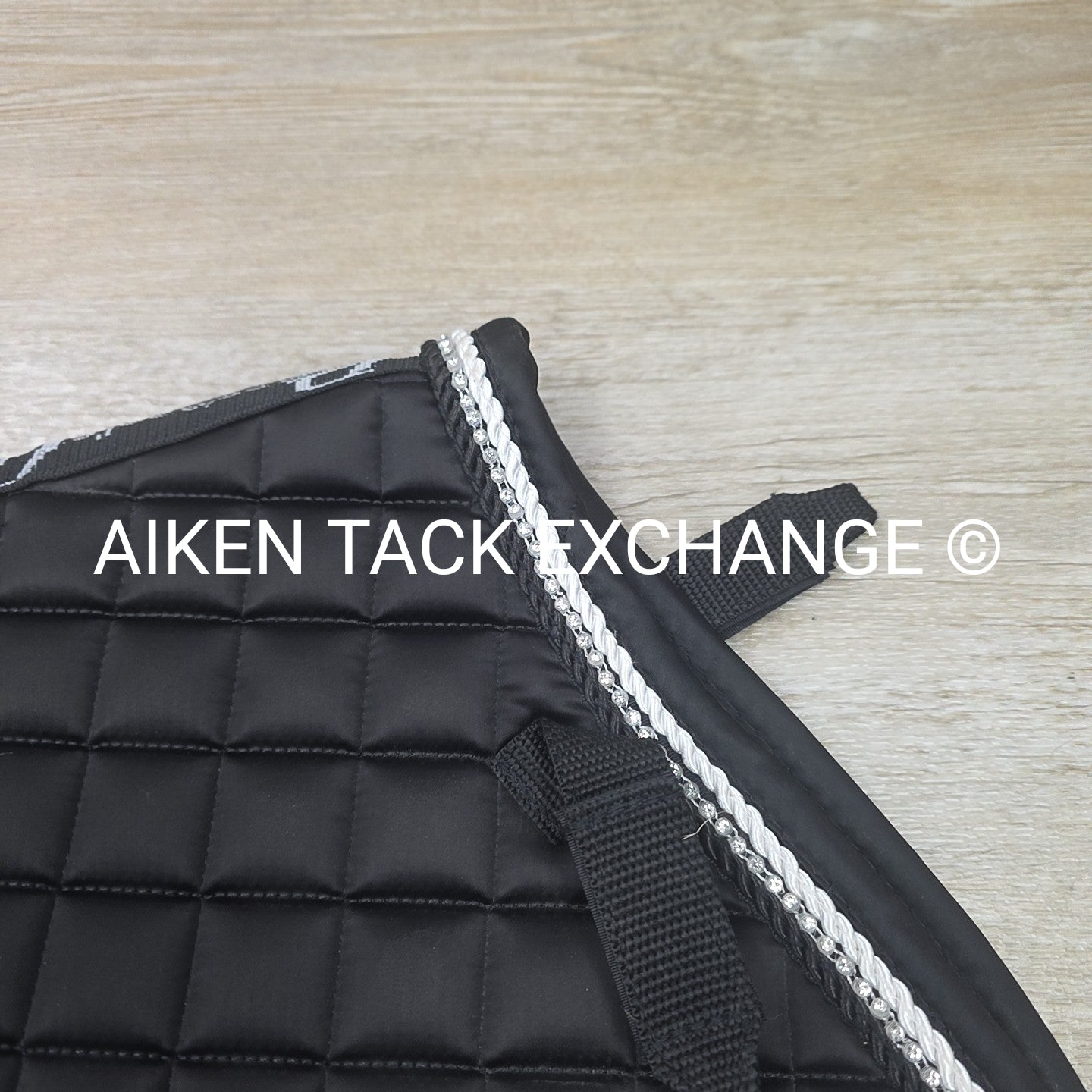 Professionals Choice Satin Jump Saddle Pad