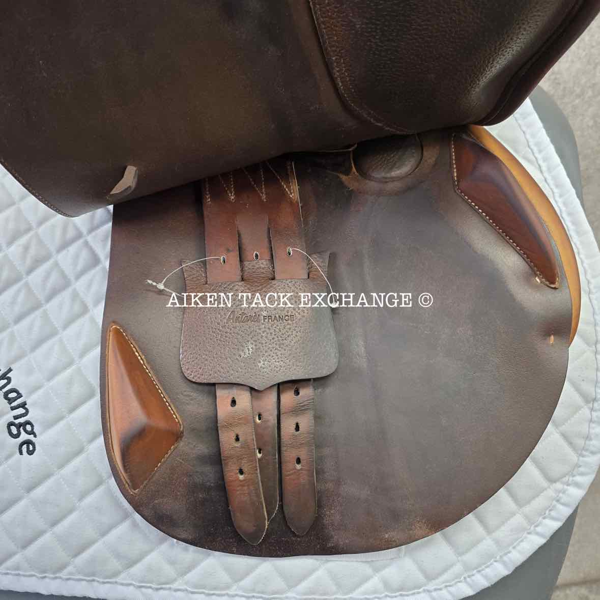 2012 Antares Close Contact Jump Saddle, 18" Seat, 4A Flap, Medium Tree, Foam Panels