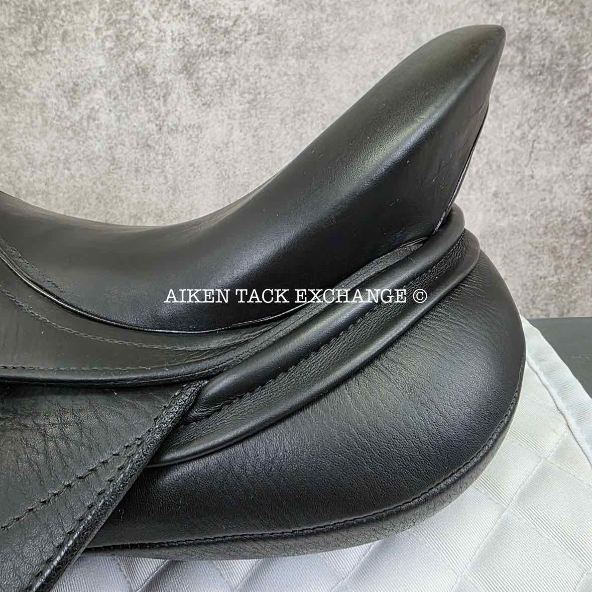 2005 Schleese Derby Dressage Saddle, 17.5" Seat, Adjustable AdapTree, Wool Flocked Panels