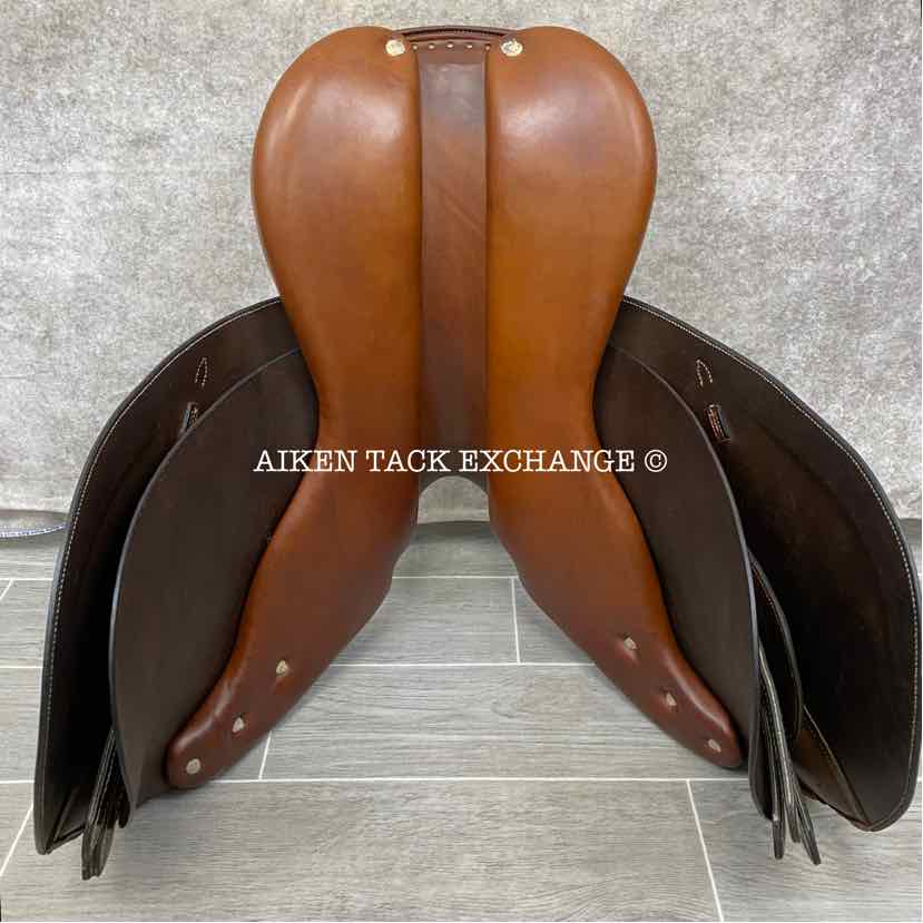 Bruno De Heusch - BDH Close Contact Jump Saddle, 17" Seat, Medium Tree, Foam Panels