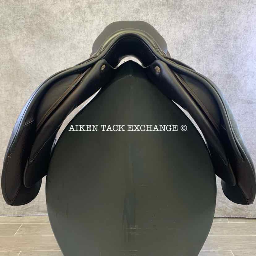 2017 CWD SE03 Close Contact Jump Saddle, 17.5" Seat, 3L Flap, Medium Wide Tree, Foam Panels