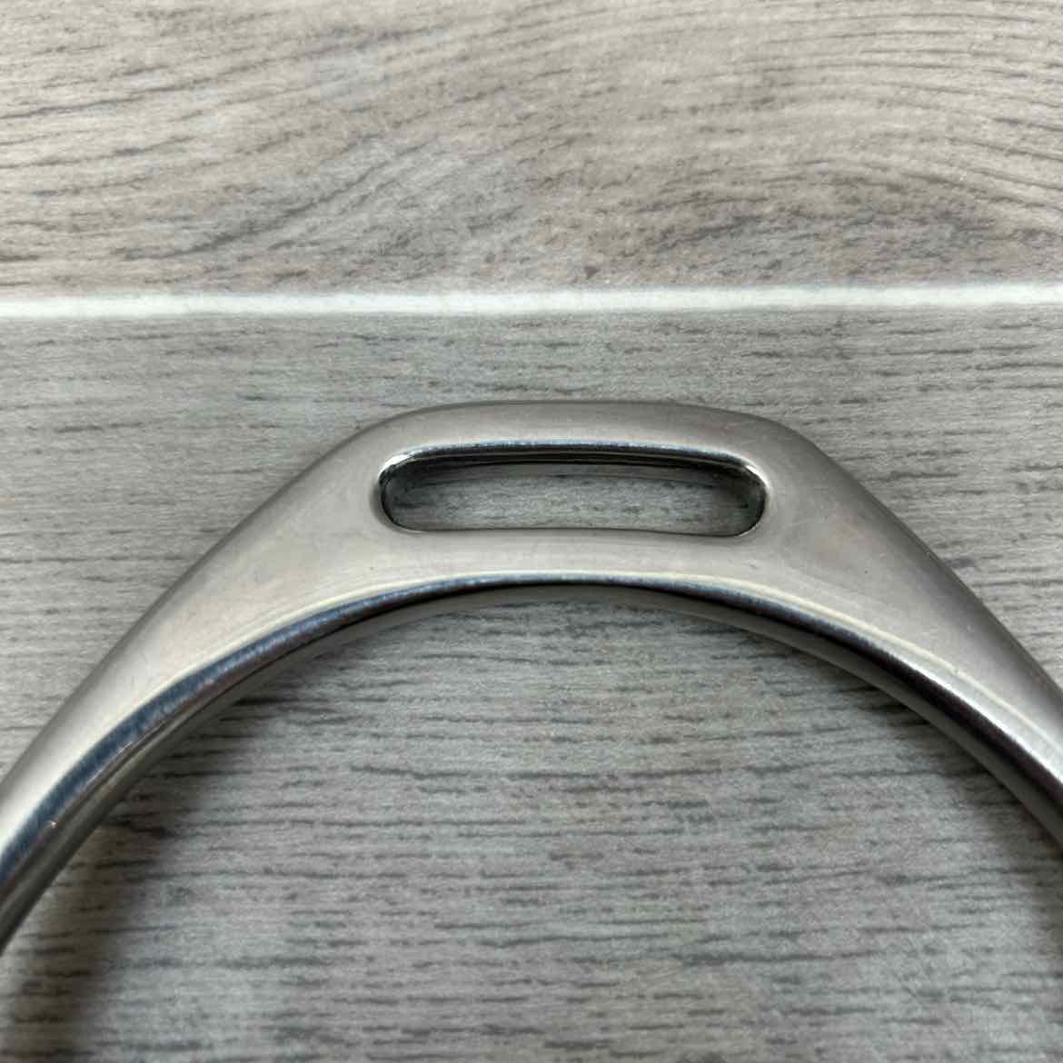 Metalab Fillis Stirrup Irons with Sure Grip Stirrup Pads 4.5"