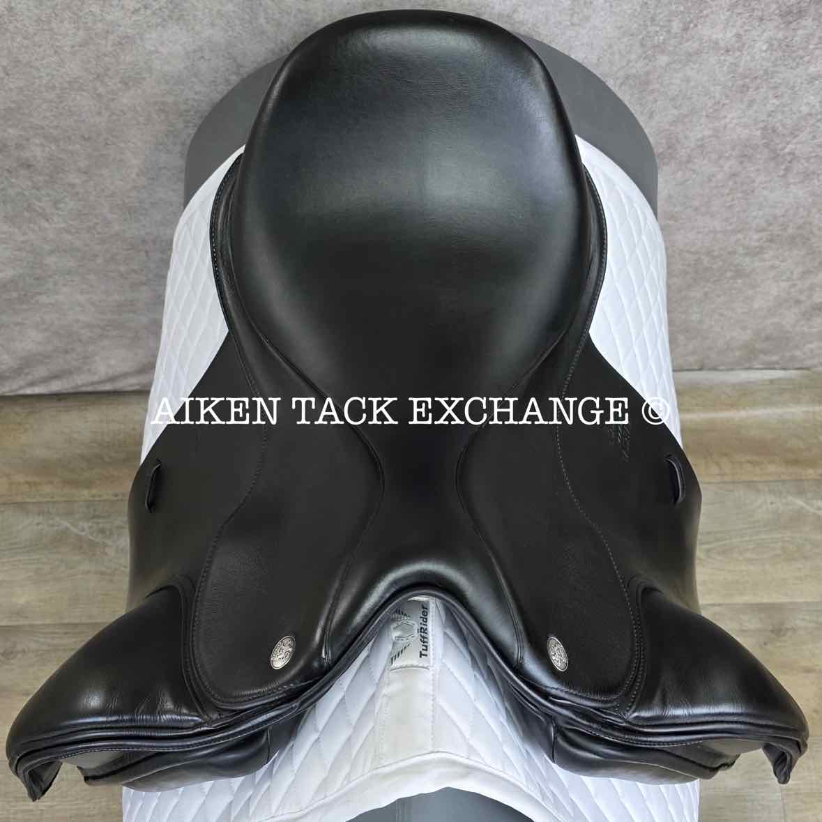 **SOLD** 2019 Fairfax Classic Cupped Flap Dressage Saddle, 17" Seat, Adjustable Tree - Changeable Gullet, Wool Flocked Panels