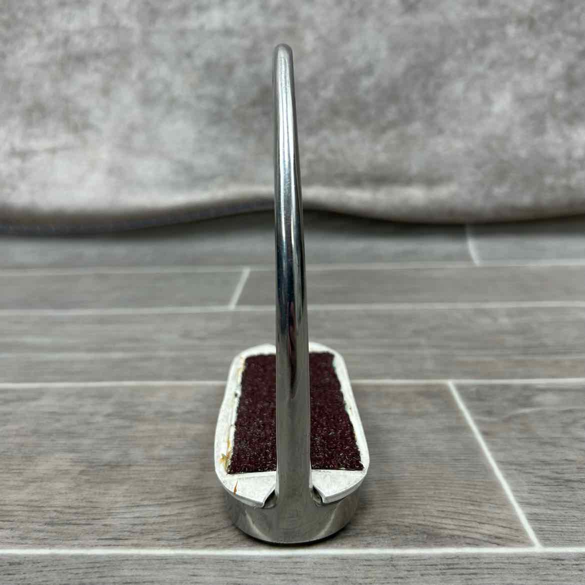 Metalab Fillis Stirrup Irons with Sure Grip Stirrup Pads 4.5"