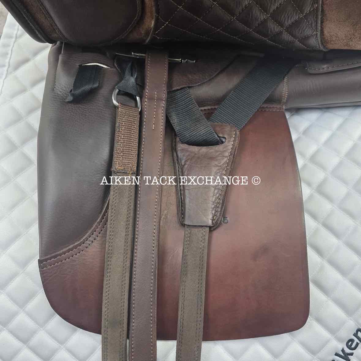 DP 3220DL Bolero Deluxe Dressage Saddle, 18" Seat, Ultra-Flex Tree - Adjustable Gullet, Wool Flocked Panels