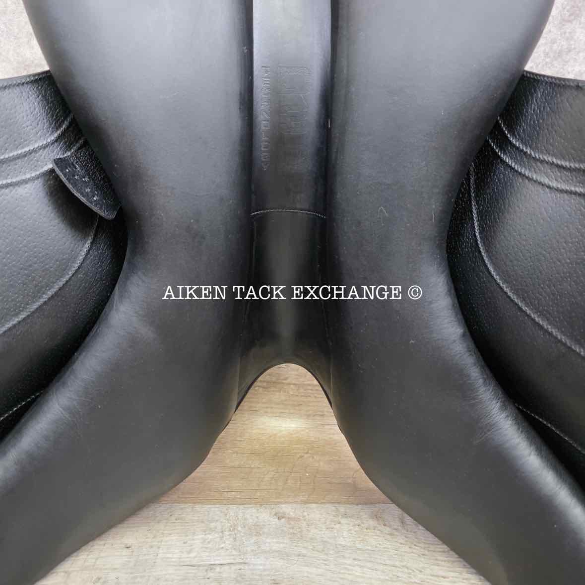 2014 Devoucoux Loreak Monoflap Dressage Saddle, 18.5" Seat, 3 Flap, Medium Wide Tree, D3D Panels, Full Buffalo Leather