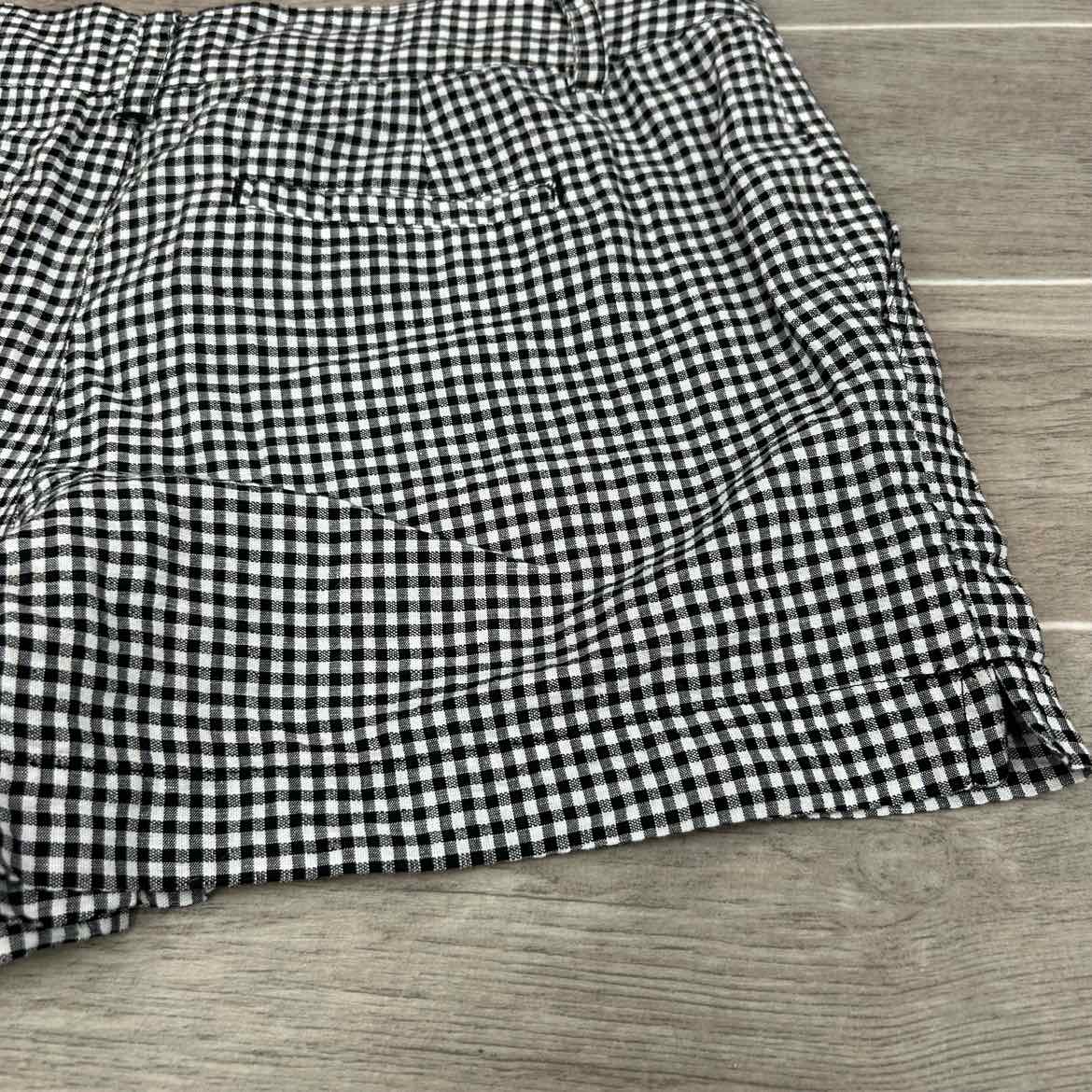 Jones & Co. Gray Houndstooth Shorts, Size 6