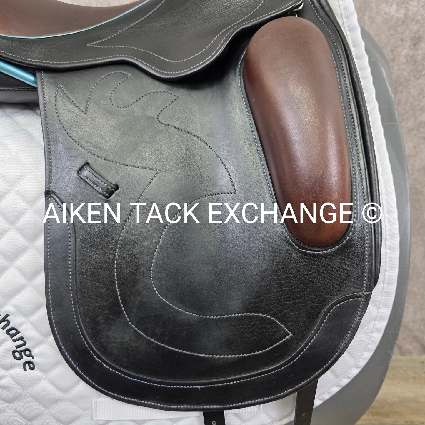 2019 Trilogy Allegiance Monoflap Dressage Saddle, 18" Seat, Medium Wide Tree, Wool Flocked Panels