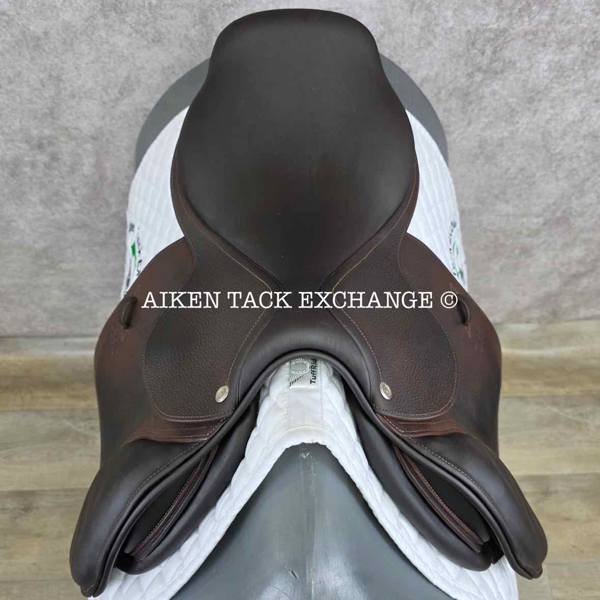2016 CWD SE02 Close Contact Jump Saddle, 17" Seat, 2L Flap, Medium Tree, Foam Panels