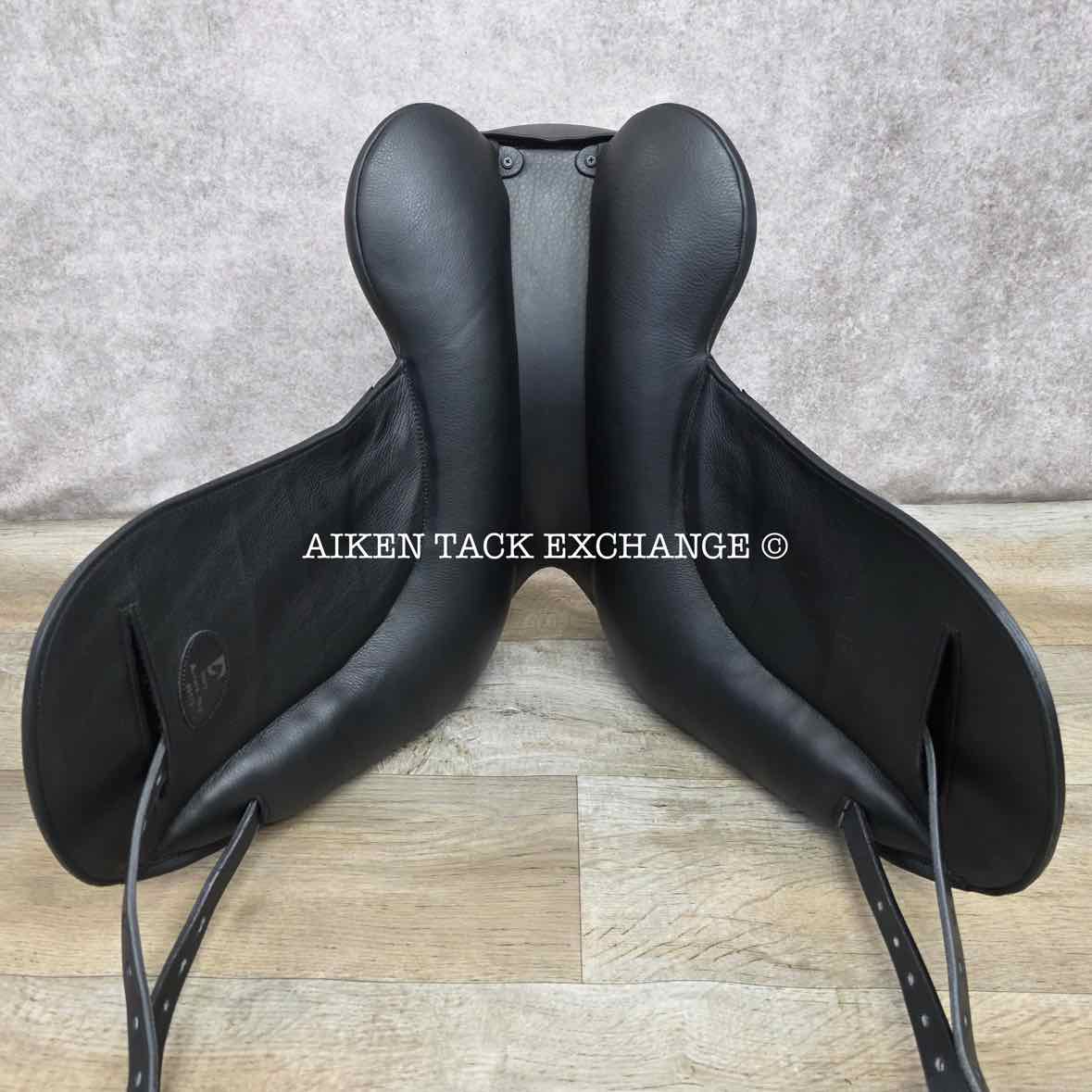 2023 Envy by Custom Saddlery Aurora Monoflap Dressage Saddle, 18" Seat, Adjustable Tree, Wool Flocked Panels