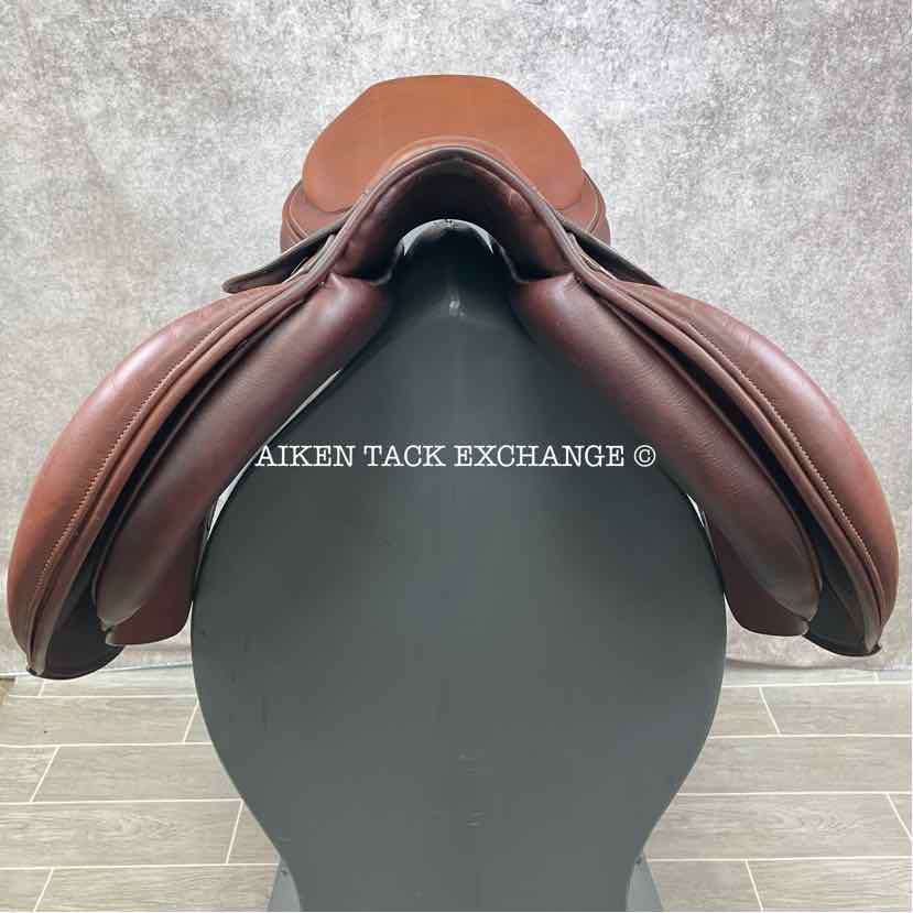 **SOLD** 2018 Stubben Redwood Ascend Close Contact Jump Saddle, 16.5" Seat, 32cm Tree - Wide, Wool Flocked Panels