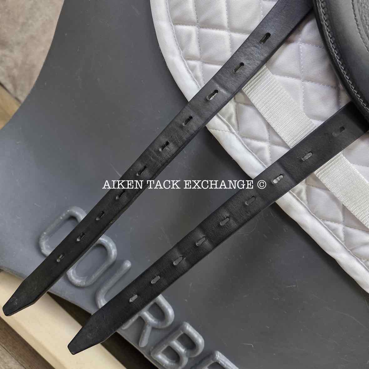 2023 Amerigo Pasubio Pinerolo Dressage Saddle, 18" Seat, Medium Tree, Wool Flocked Panels