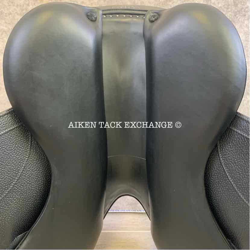 **SOLD** 2021 Arion Monoflap Dressage Saddle, 17" Seat, 1C Flap - Short, Medium Wide/Wide Tree, Foam Panels, Buffalo Leather