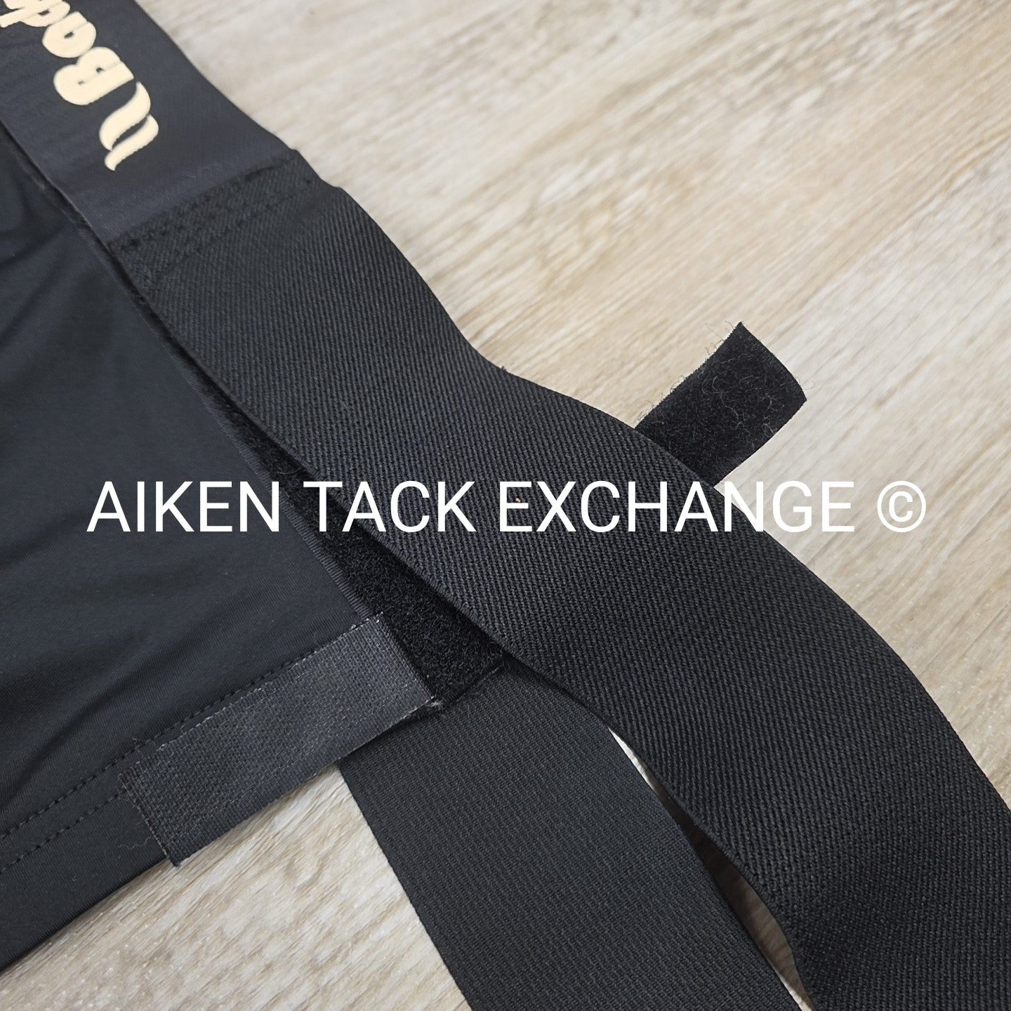 Back on Track Therapeutic Equine Shoulder Guard with Pads, 81"