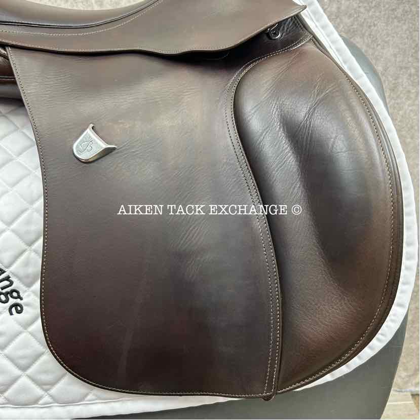 **SOLD** 2020 Bates VSD All Purpose Saddle with HART, 17.5" Seat, Adjustable Tree - Changeable Gullet, CAIR Panels