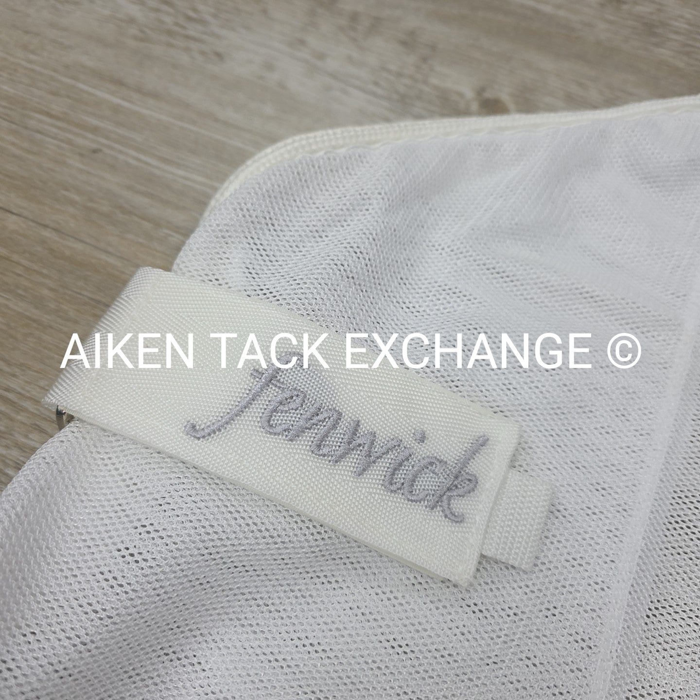 Fenwick Equestrian BodyGuard Mesh Cooler, White (has some marks) 62"