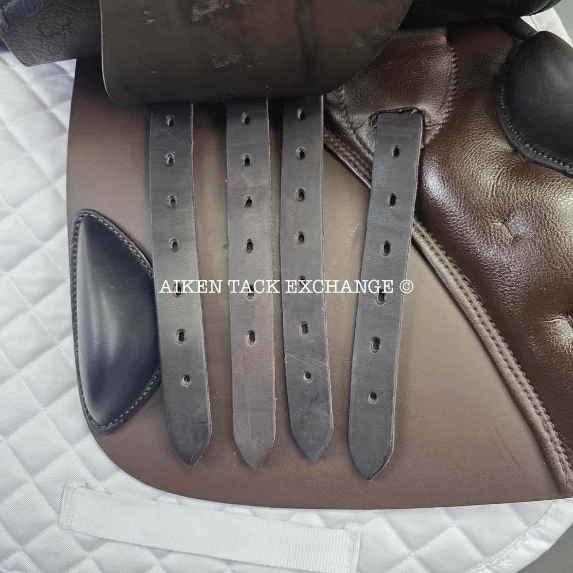 2025 Stubben Roxane Jump Saddle, 18" Seat with Biomex, 28cm Tree - Medium Narrow, Wool Flocked Panels