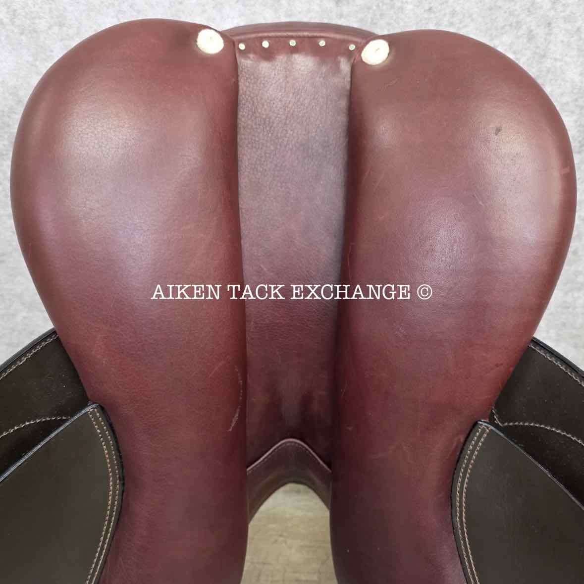 HDR - Henri de Rivel Laureate IGP Close Contact Jump Saddle, 17.5" Seat, Adjustable Tree - Changeable Gullet, Foam Panels