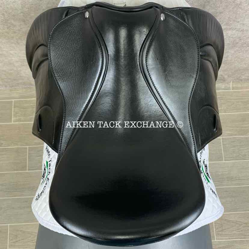 Sella Soleil Passagio Dressage Saddle, 17" Seat, Wide/Extra Wide Tree, Wool