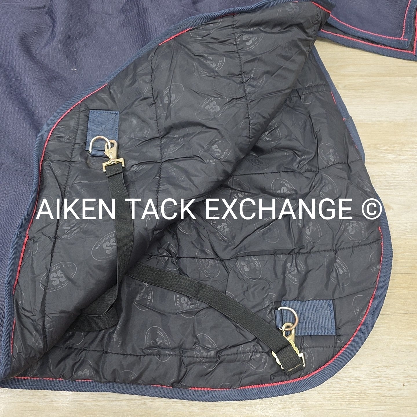 Schneiders StormShield V-Free Adjusta-Fit Medium Weight Turnout Blanket, 90"