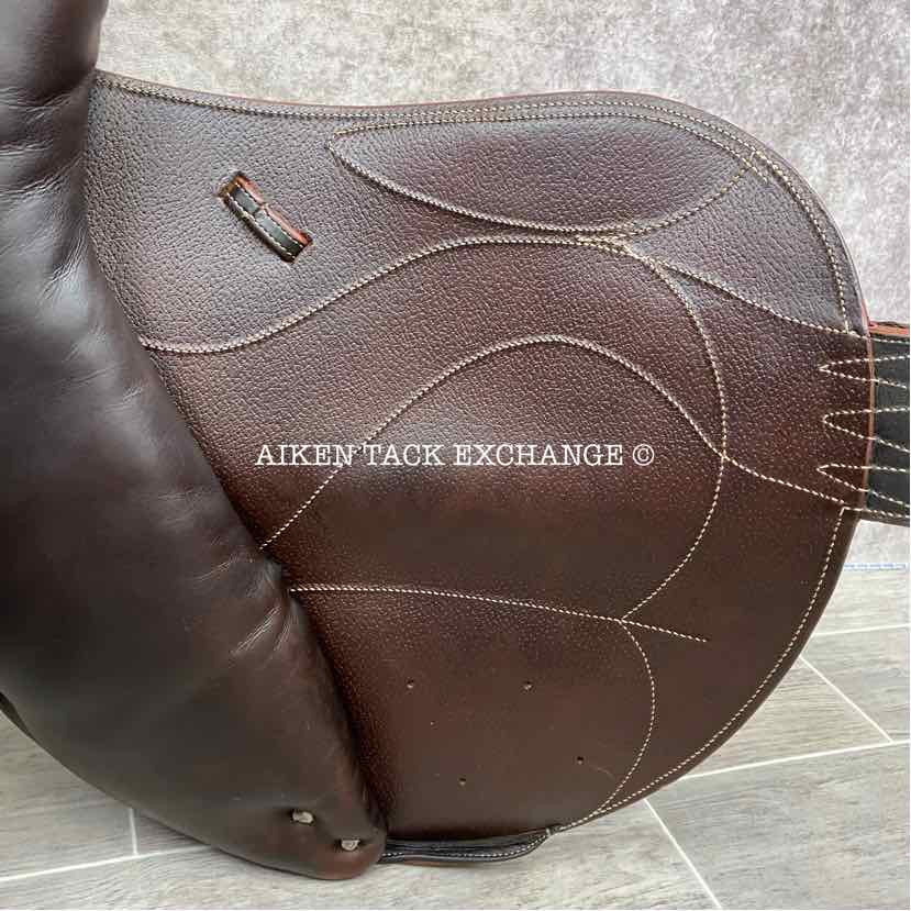 2013 Devoucoux Chiberta Monoflap Jump Saddle, 18.5" Seat, 2AAR Flap, Medium Tree, Wool Flocked, Full Buffalo Leather