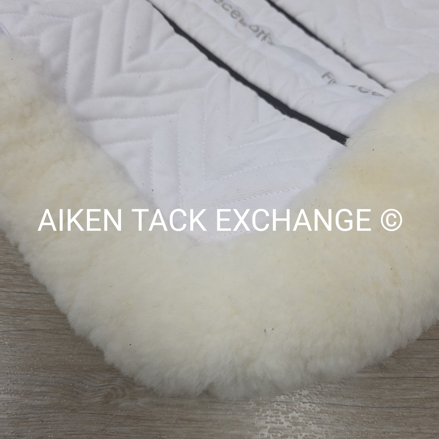 Fleeceworks FXK Classic Sheepskin Half Pad with Rolled Edges, Medium