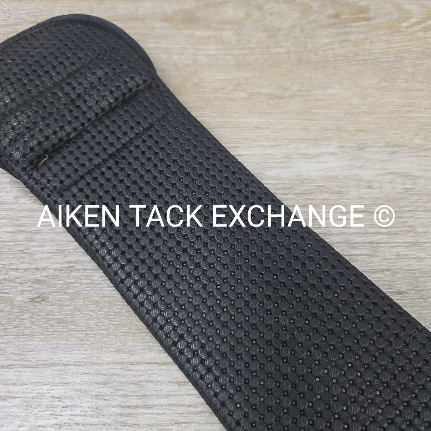 Wintec Short Girth, Black, 26"