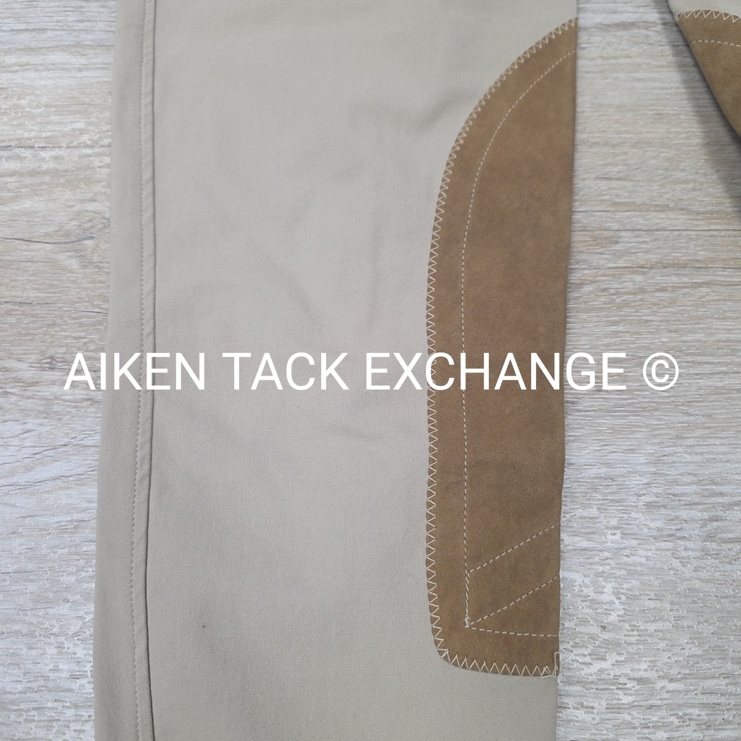 Tailored Sportsman Trophy Hunter Knee Patch Breeches, Size 30 L