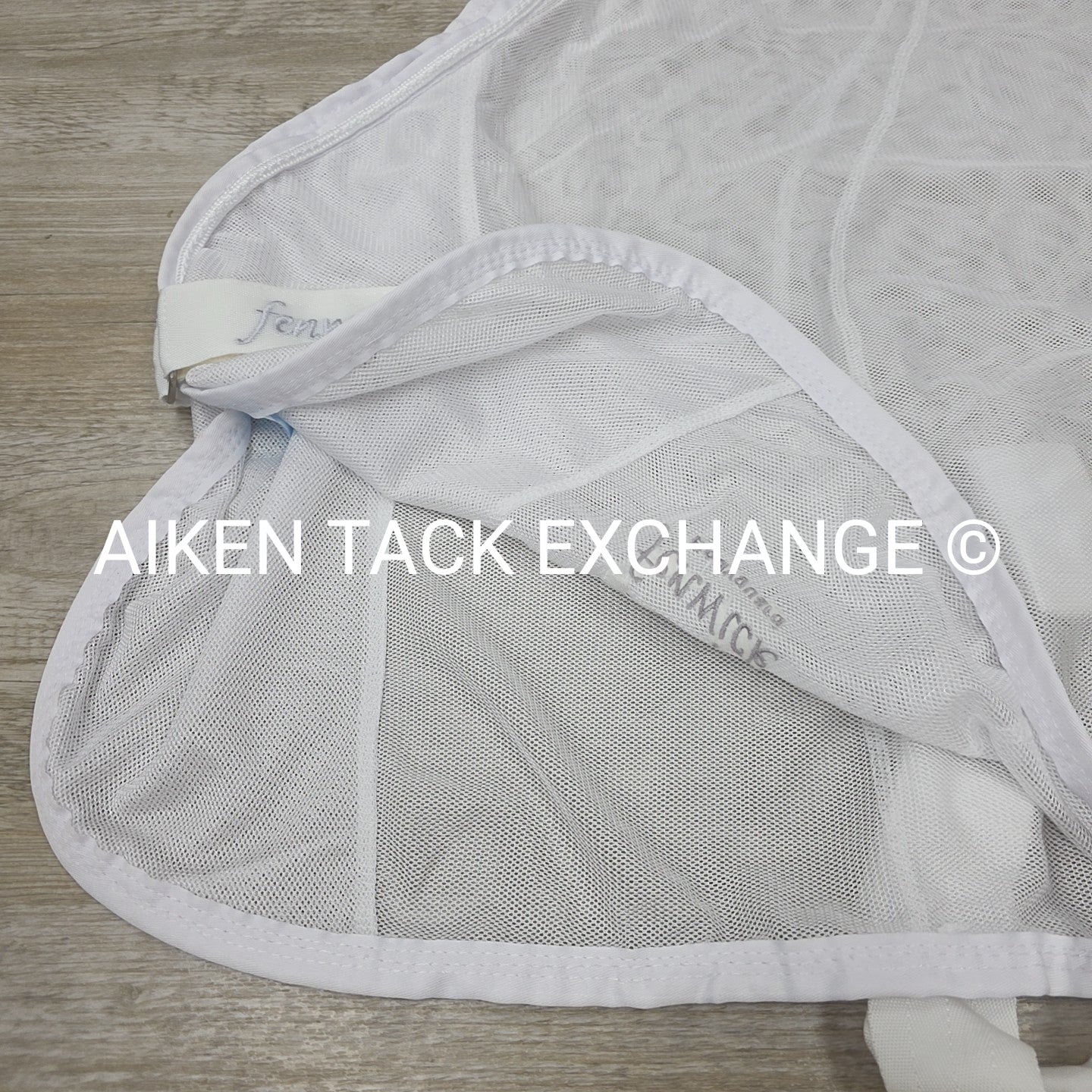 Fenwick Equestrian BodyGuard Mesh Cooler, White (has some marks) 62"
