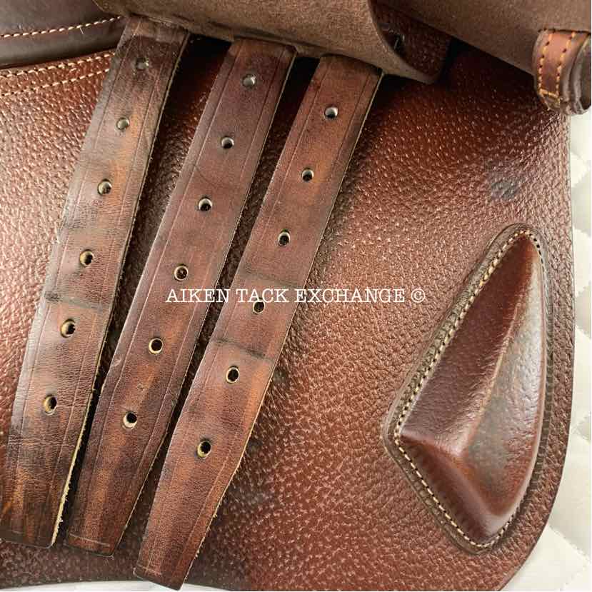 2022 CWD SE01 Close Contact Jump Saddle, 17.5" Seat, 3L Flap, Medium Tree, Foam Panels