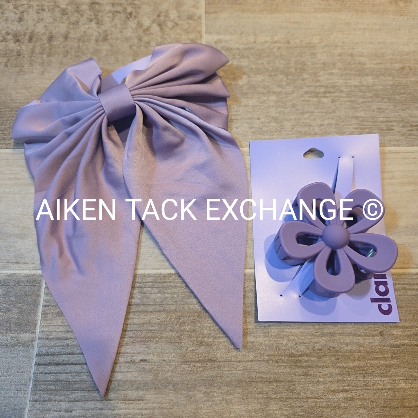 Claire's Hair Bundle - 1 Claw Clip, 1 Hair Clip