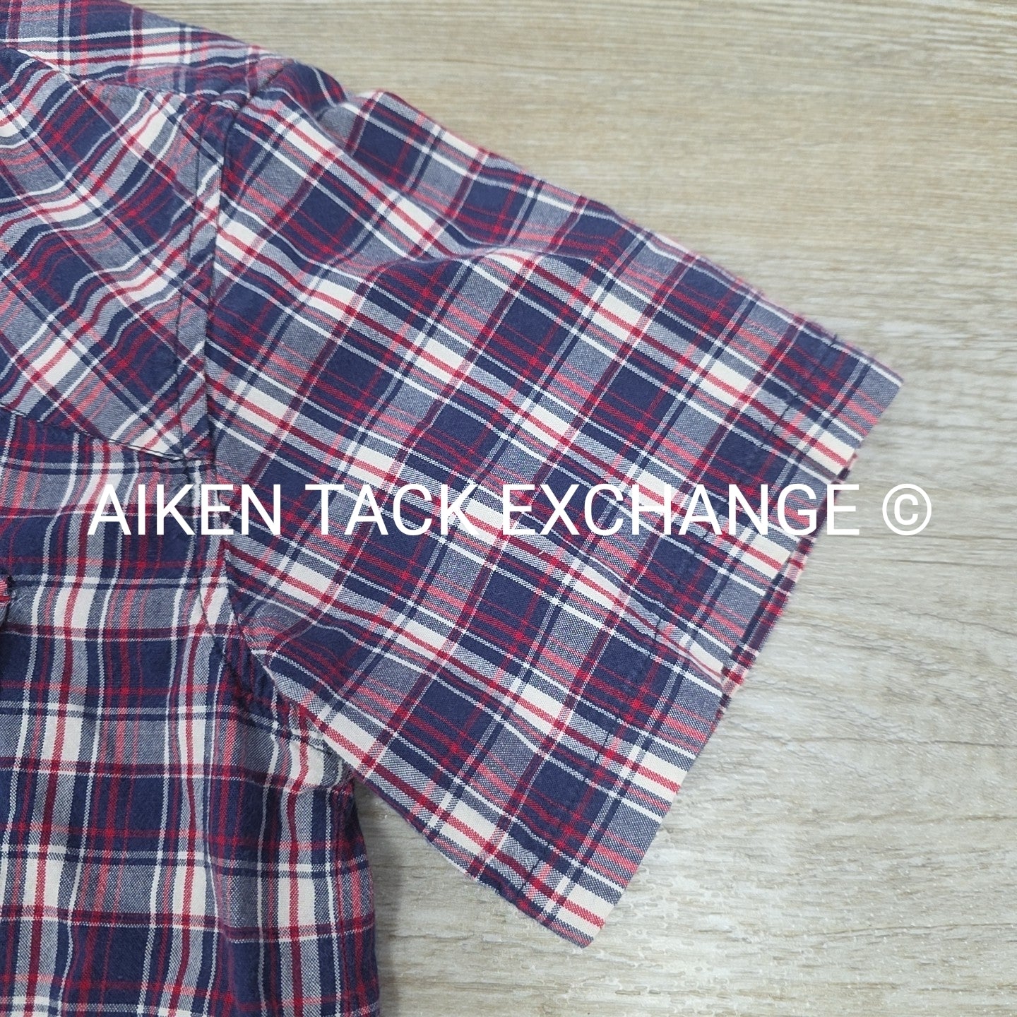 GAP Short Sleeve Button Up Shirt, Size Medium