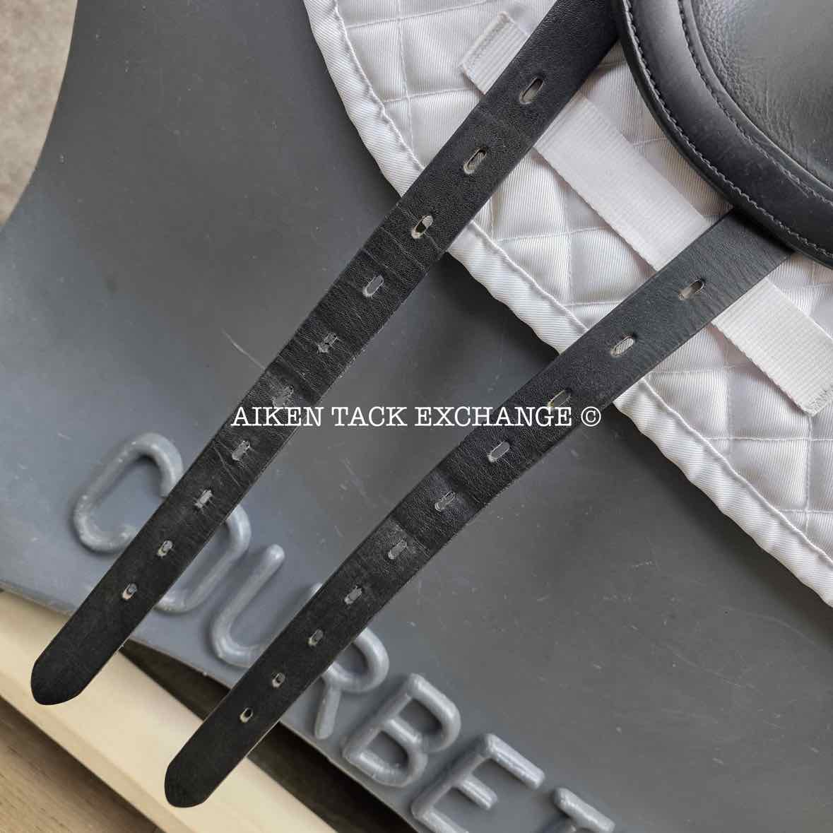 2016 Equipe Olympia Monoflap Dressage Saddle, 17.5" Seat, Medium Wide/Wide Tree, Foam Panels