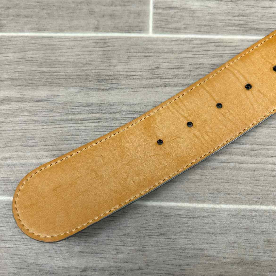 Tailored Sportsman Wide Snakeskin Belt, Size Small