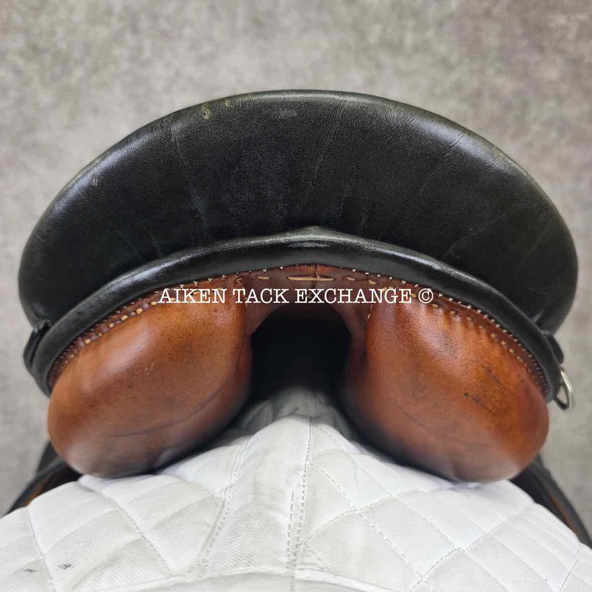 Stubben Romanus Dressage Saddle, 17.5" Seat, 31cm Tree - MW, Wool Flocked Panels