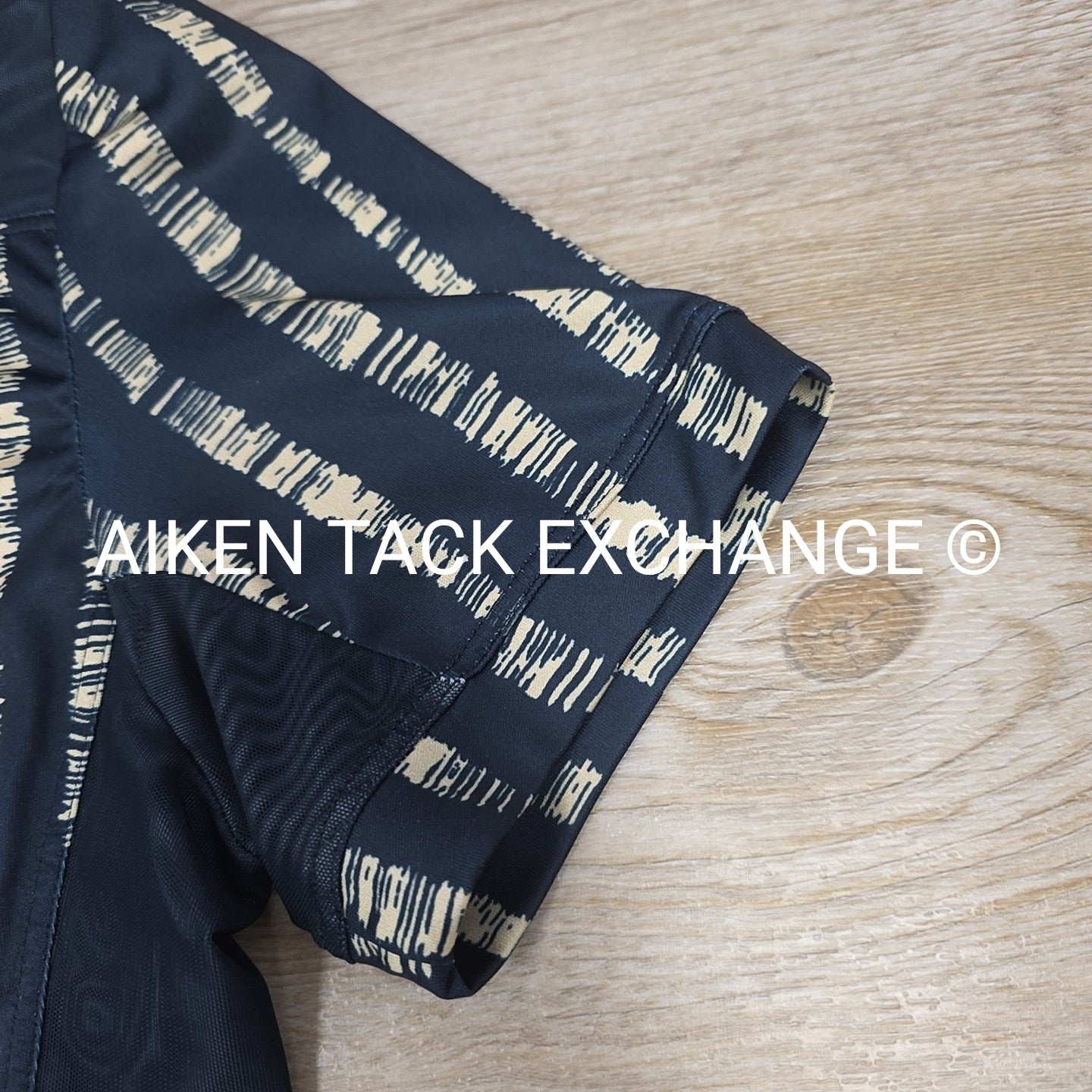 FITS Short Sleeve Sun Shirt, Size Medium