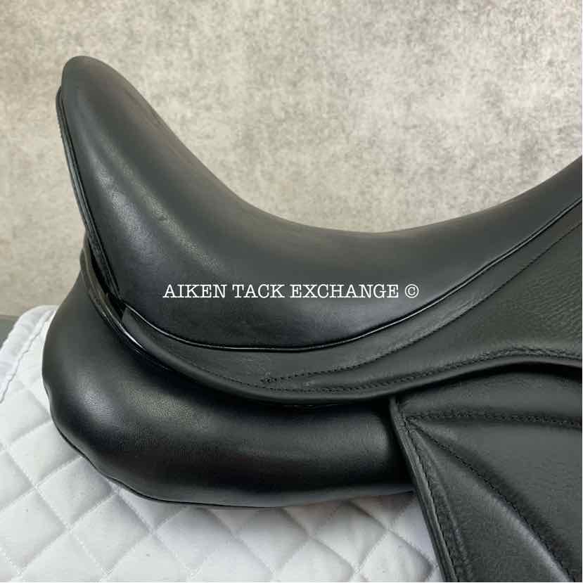 2022 MaxFlex Bella Monoflap Dressage Saddle, 18" Seat, Flex Tree - Extra Wide, Wool Flocked Panels